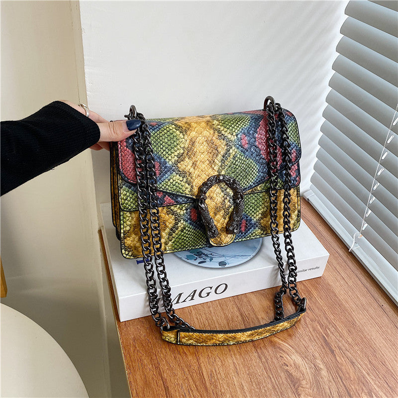 2023 New Women's Crocodile Pattern Chain Crossbody Bag