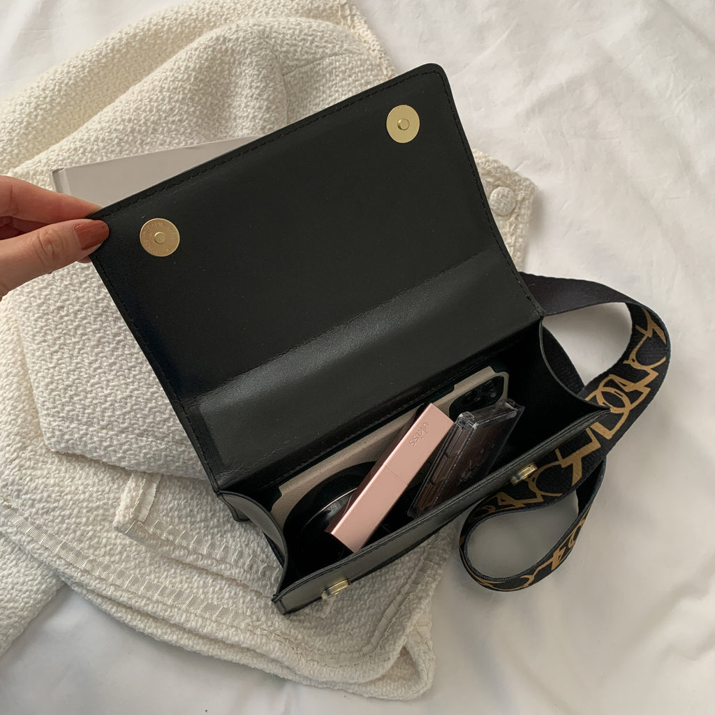 Fashionable Crossbody Diamond Chain Small Bag for Women