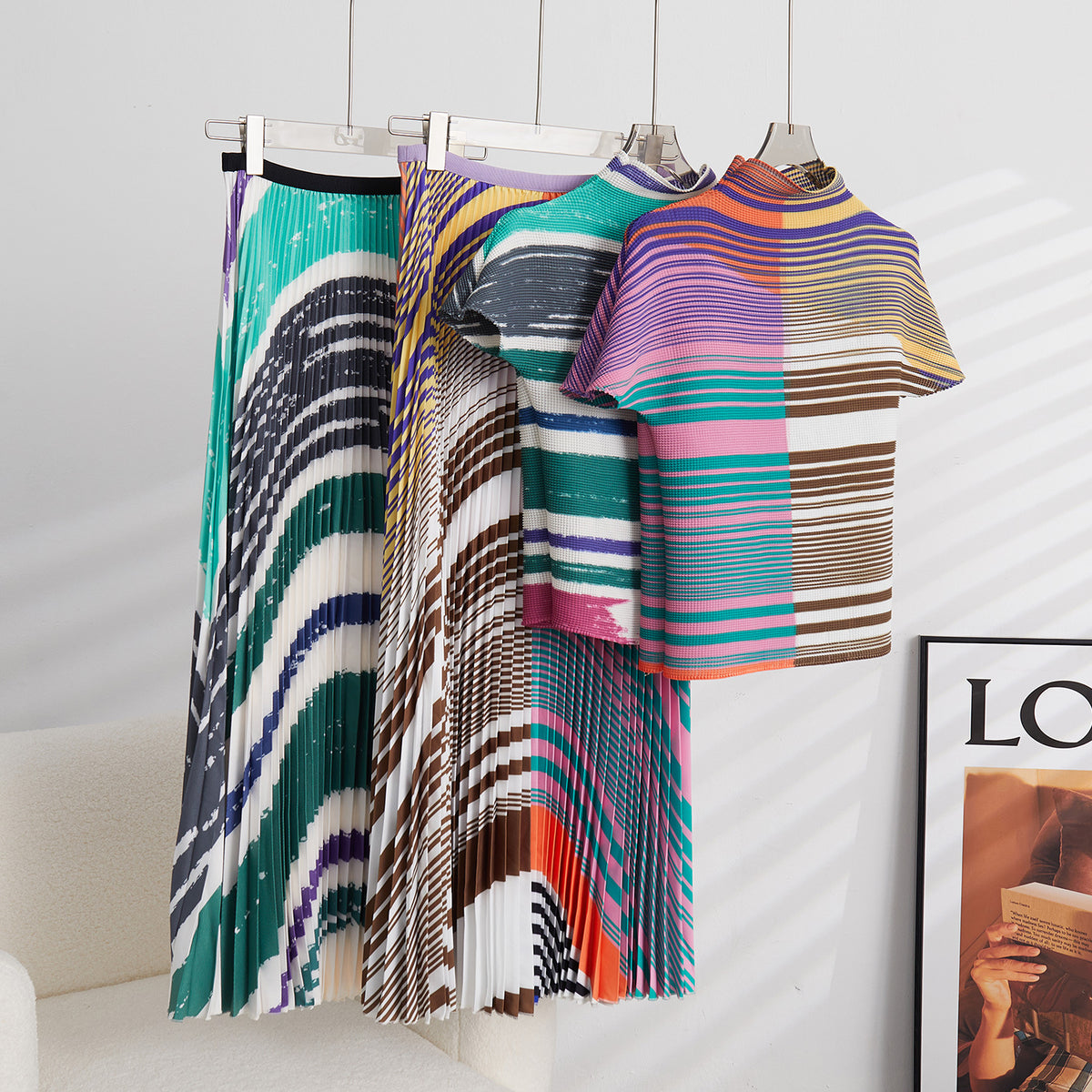 Fashionable Women's Summer 2023 Striped Two-Piece Set