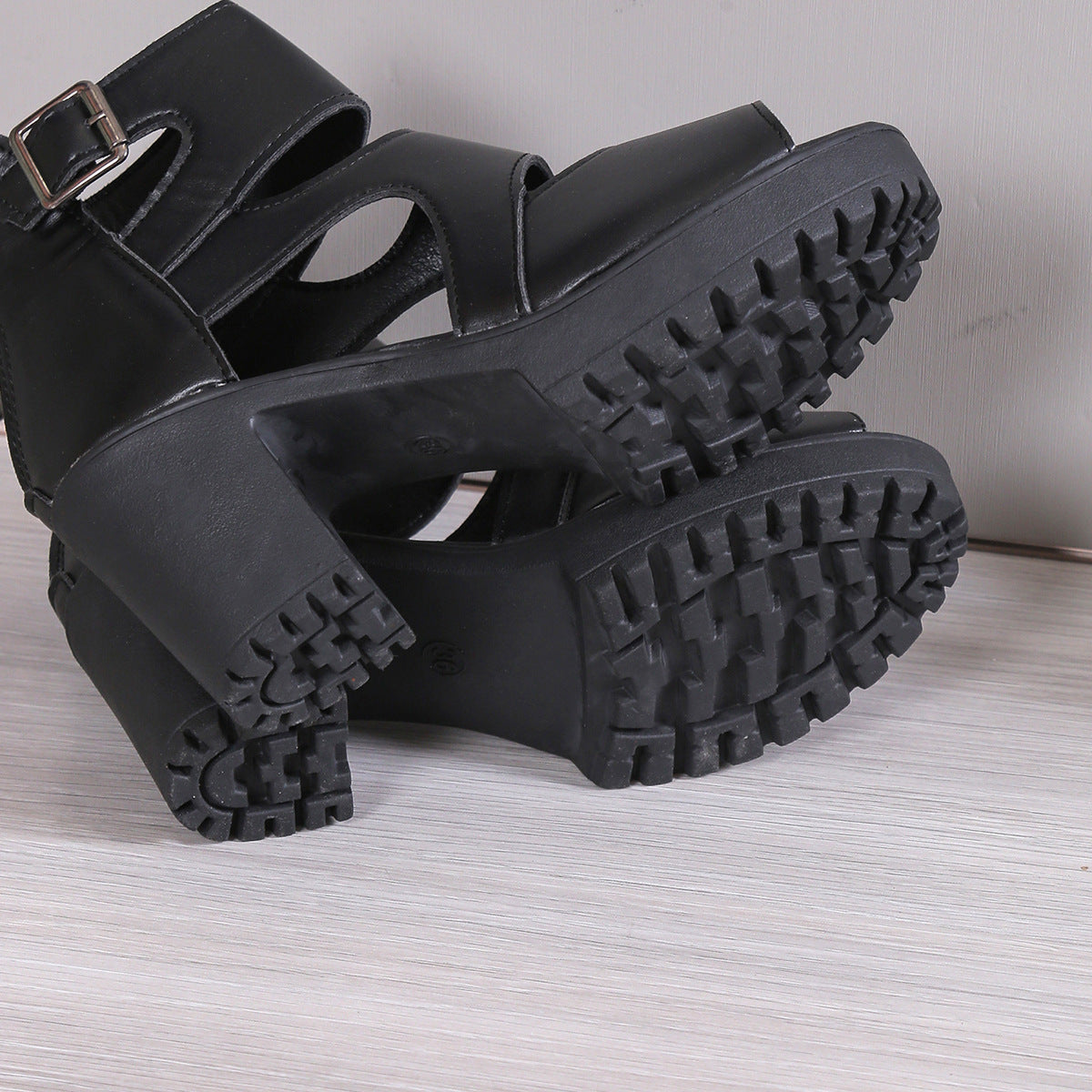 2023 Women's Chunky Heeled Roman Sandals - Fashionable