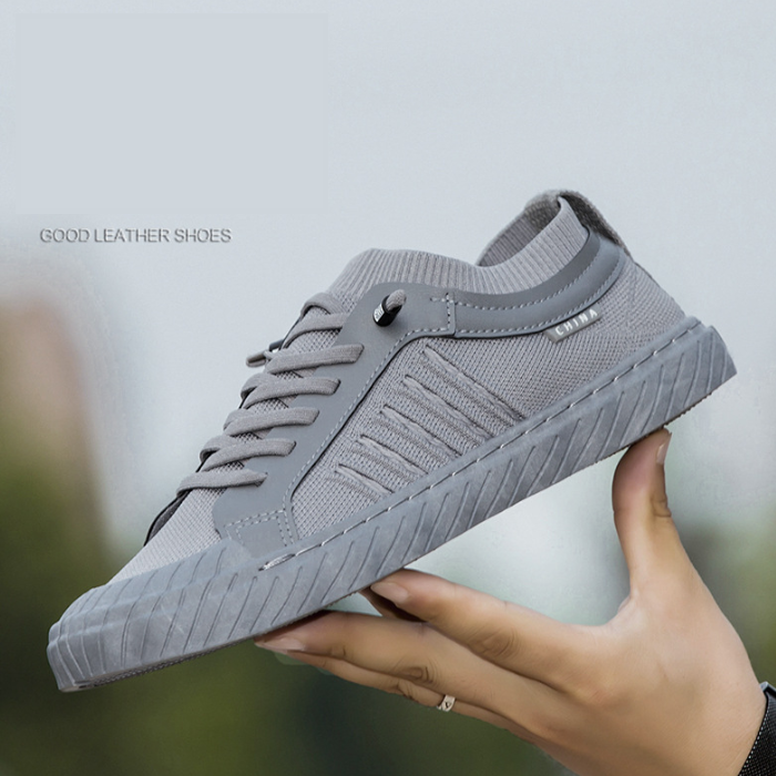 Lightweight Breathable Men's Canvas Trainers for Summer