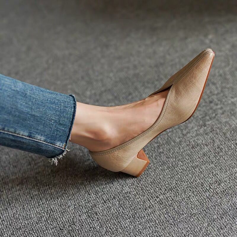 2023 Spring Vintage Leather High-Heel Shoes for Women