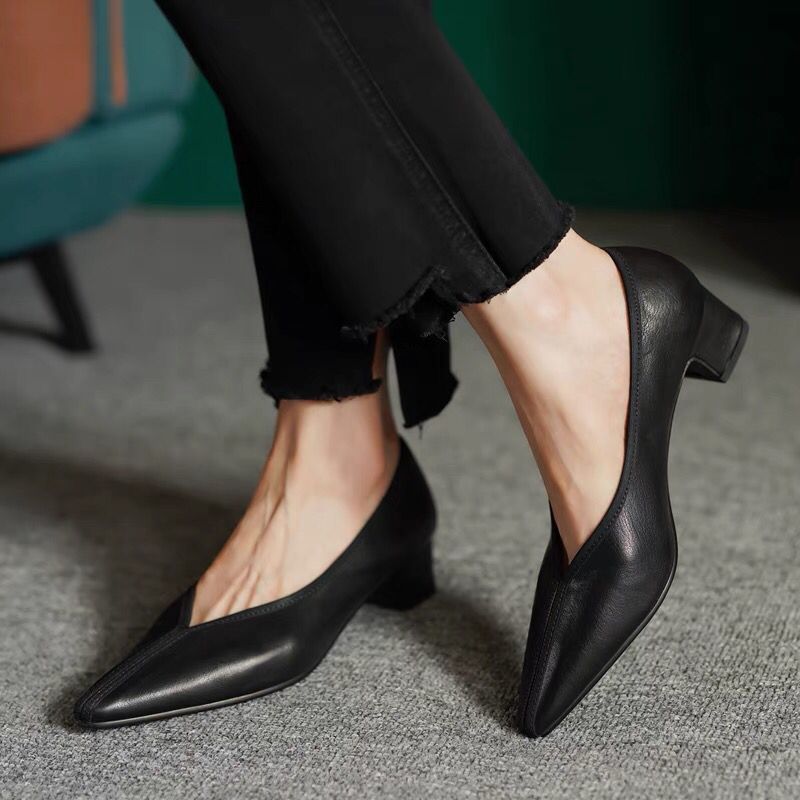 2023 Spring Vintage Leather High-Heel Shoes for Women