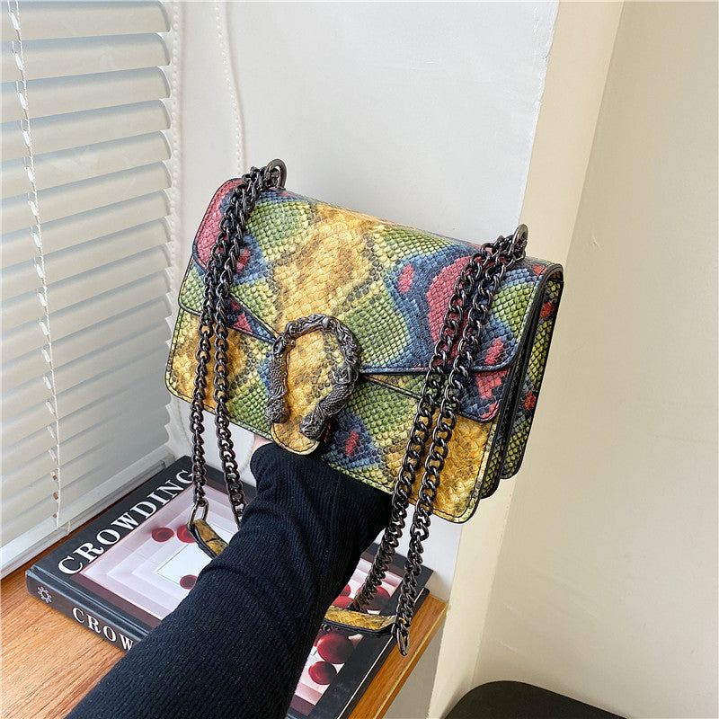 2023 New Women's Crocodile Pattern Chain Crossbody Bag