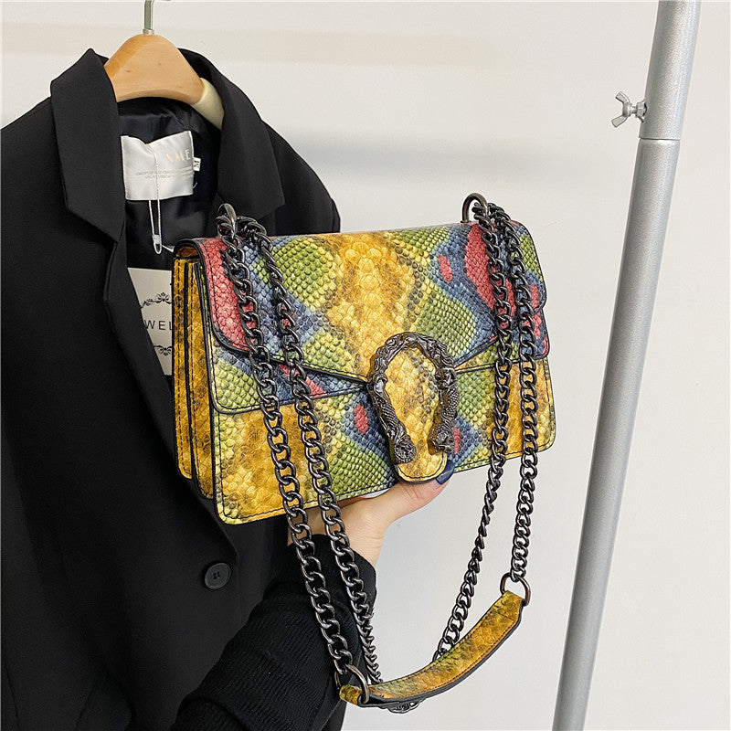 2023 New Women's Crocodile Pattern Chain Crossbody Bag