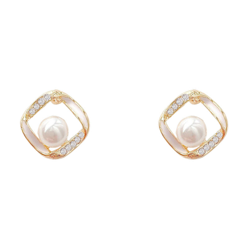 Twisted Hollow Pearl Earrings for Women - Chic Design