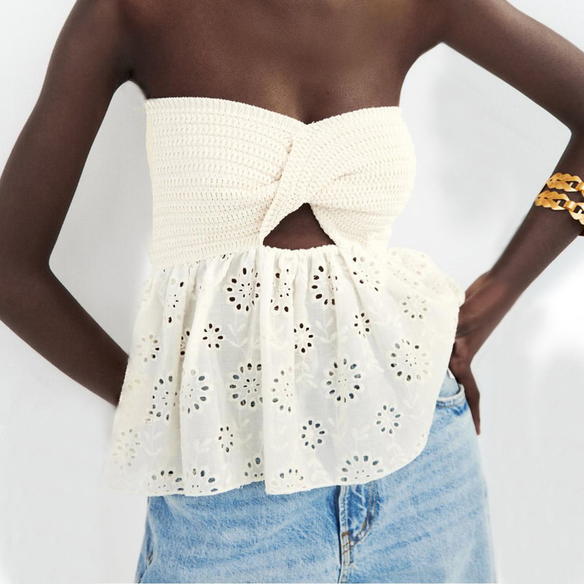 2022 Fashionable Casual Knitted Embroidered Top