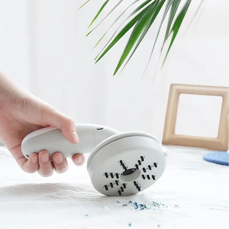 Mini Handheld Cordless Vacuum Cleaner (1 Piece)