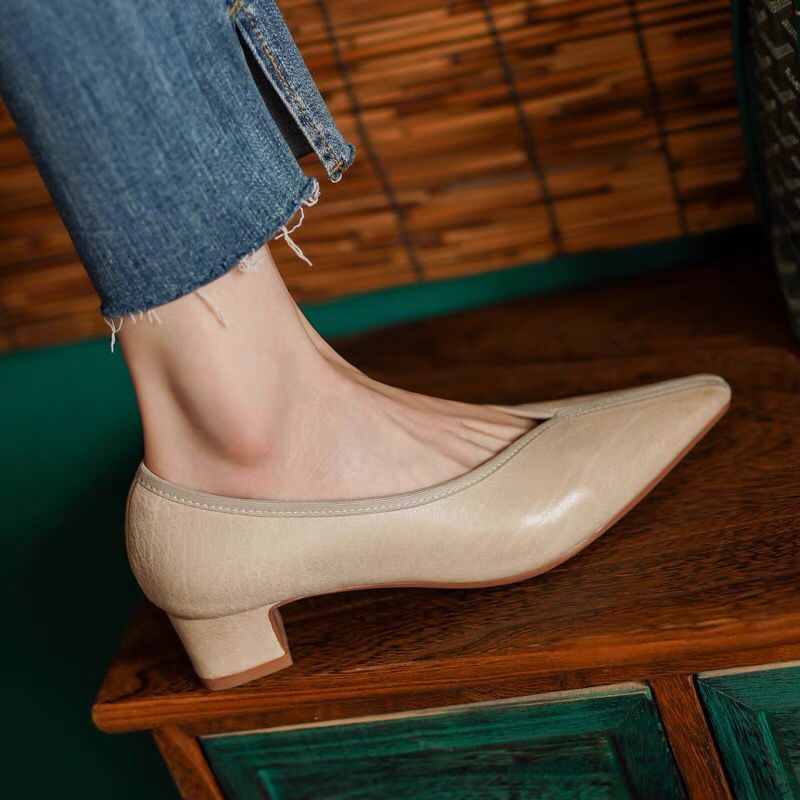 2023 Spring Vintage Leather High-Heel Shoes for Women