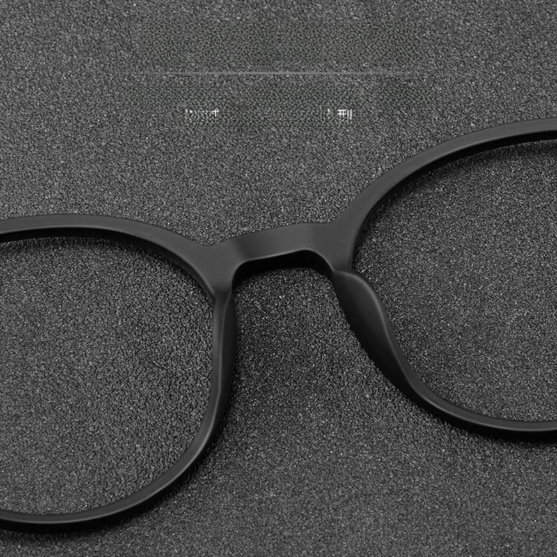 Fashionable Round TR90 Eyeglass Frames - Ultra Lightweight