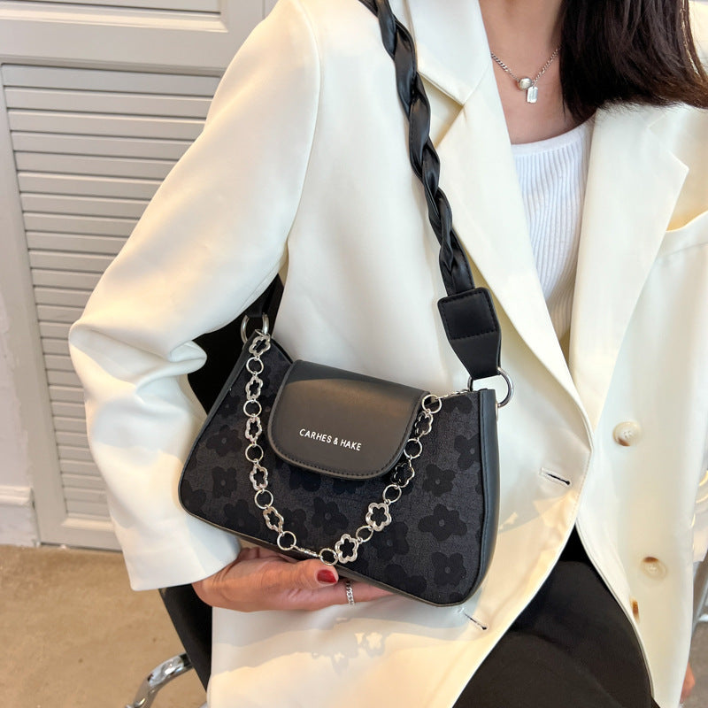 French Minimalist Women's Chain Crossbody Bag (2022)