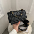 Fashionable Crossbody Diamond Chain Small Bag for Women