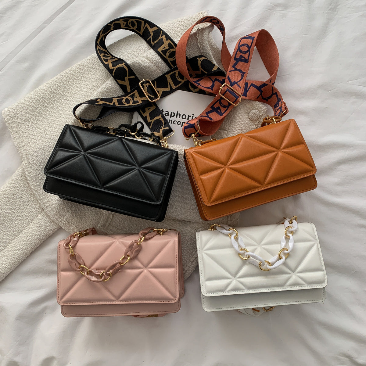 Fashionable Crossbody Diamond Chain Small Bag for Women