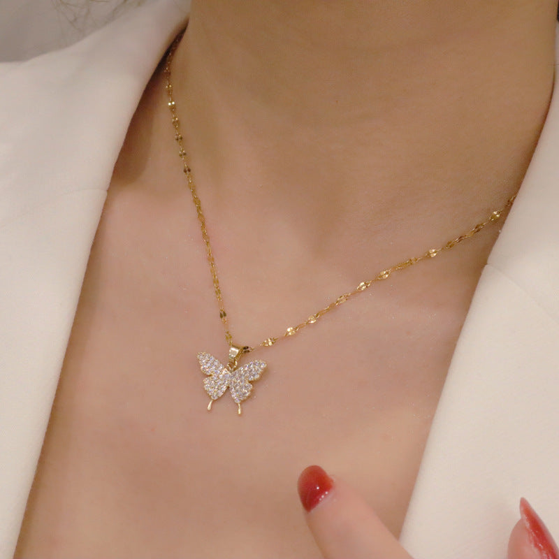Fashionable Women's Hip-Hop Bow Pendant Necklace