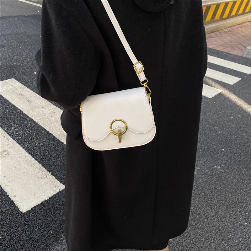Vintage Saddle Bag for Women - Stylish and Simple Design