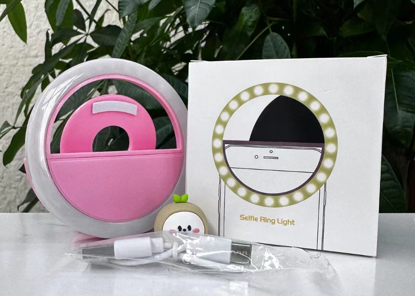 LED Selfie Light for Mobile Phones and Live Streaming
