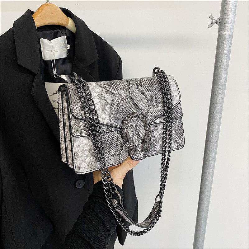 2023 New Women's Crocodile Pattern Chain Crossbody Bag
