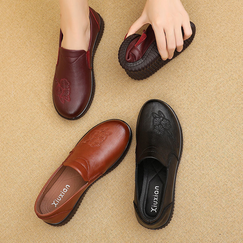 Comfortable Soft Sole Flat Shoes for Older Women