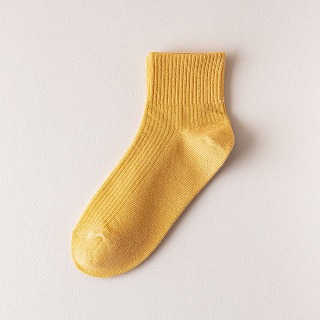 Men's Cotton Crew Socks in Solid Colors - Breathable Design