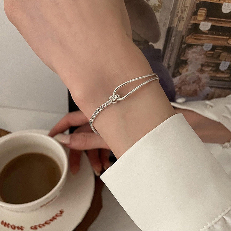 Minimalist Geometric Chain Bracelet with Twisted Design