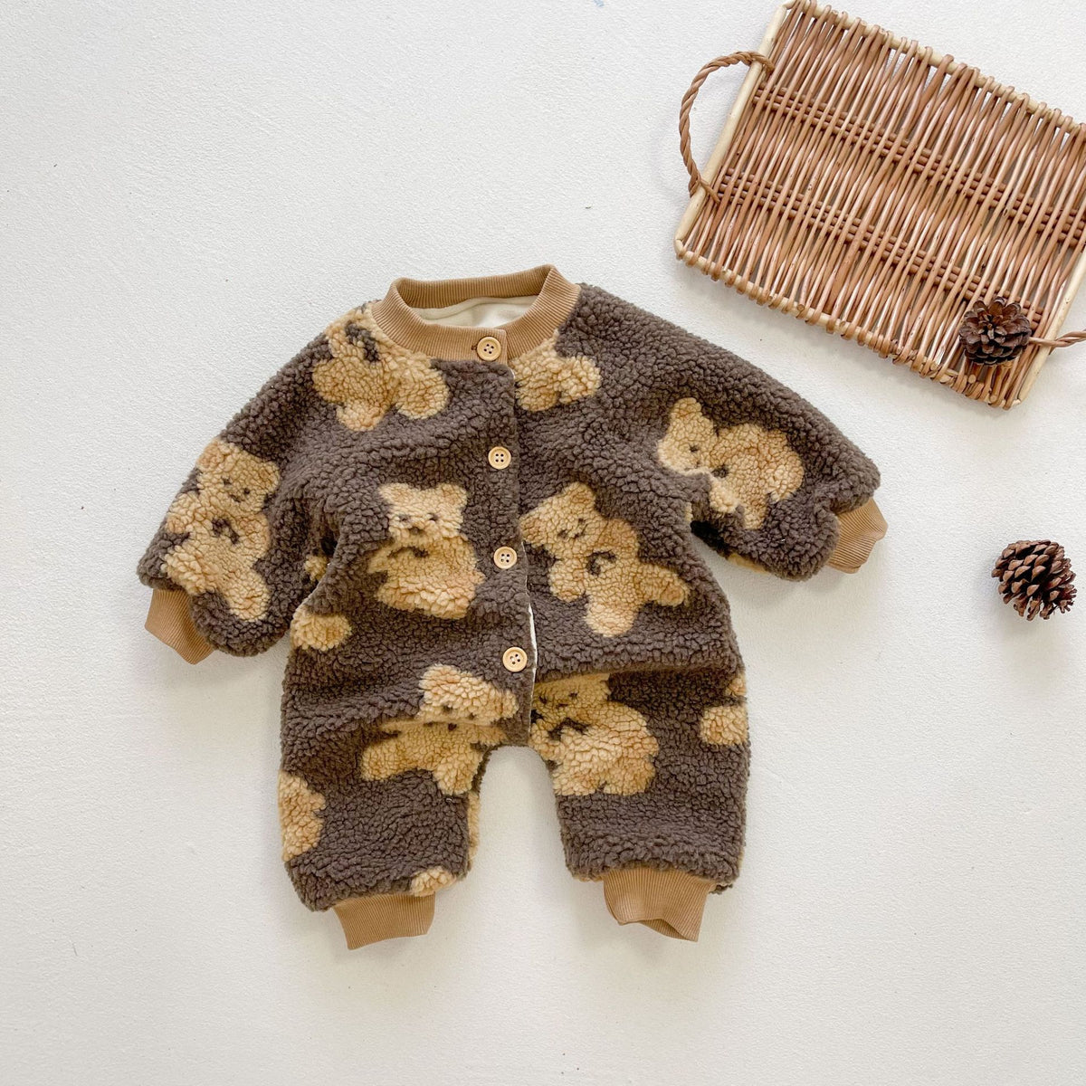 Korean-Style Baby Onesie with Bear Print for Autumn/Winter