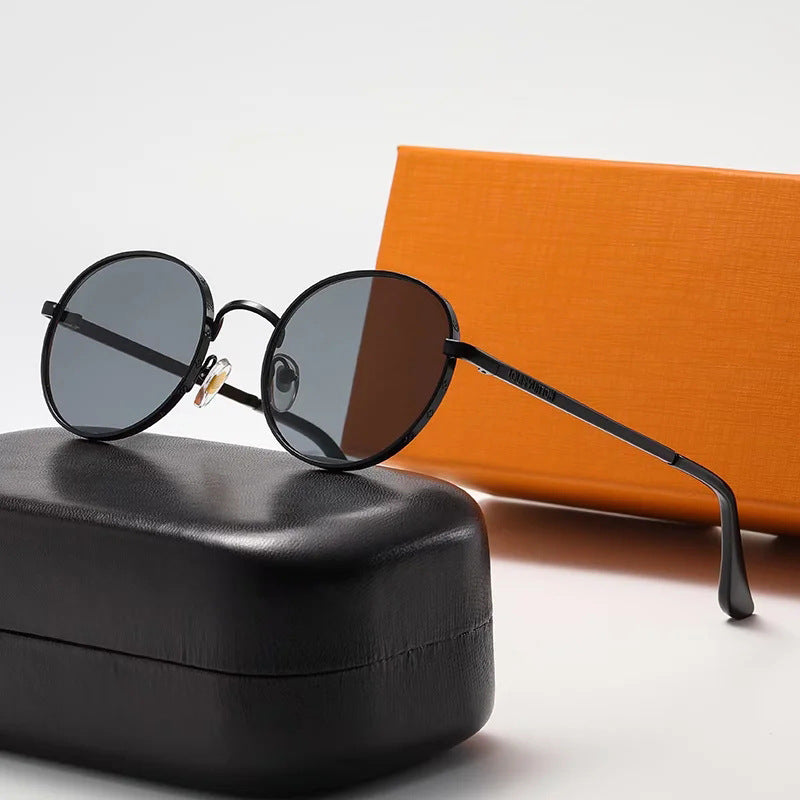 Luxury Square Sunglasses for Men and Women (Clover 29634)